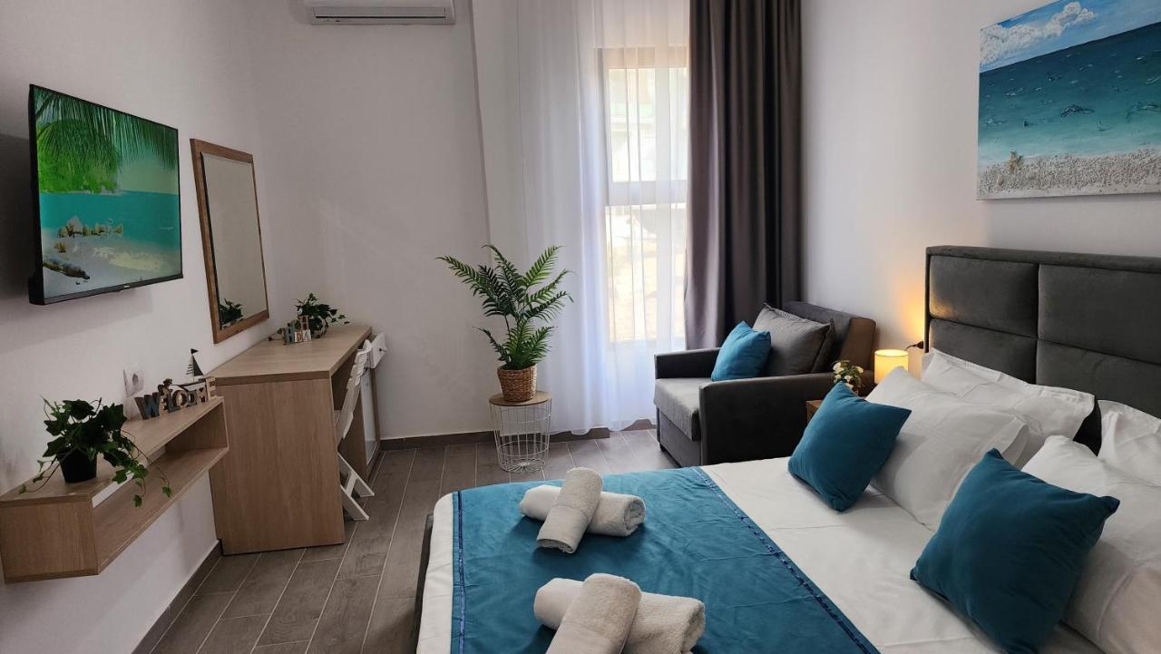 Solar And Apartment *